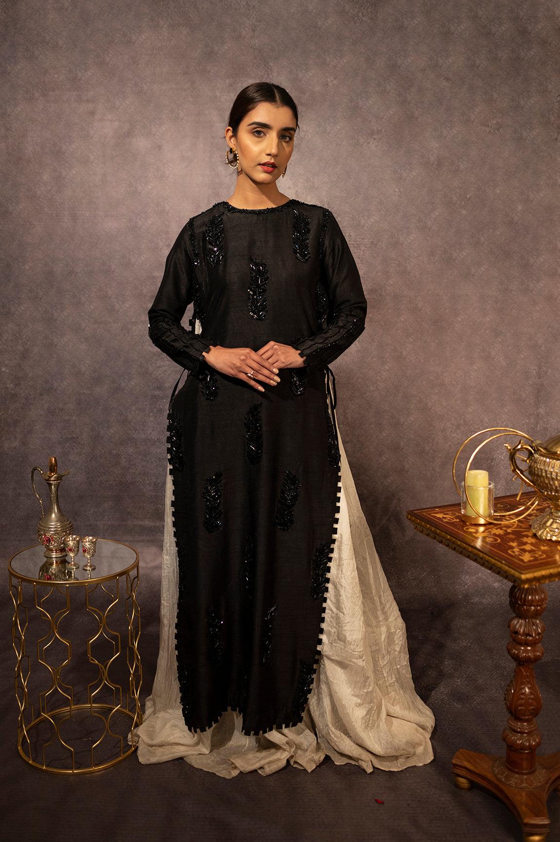 Black longduct_name# - SILA